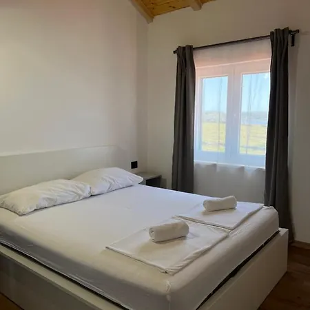 Robinson House Tureta Kornati